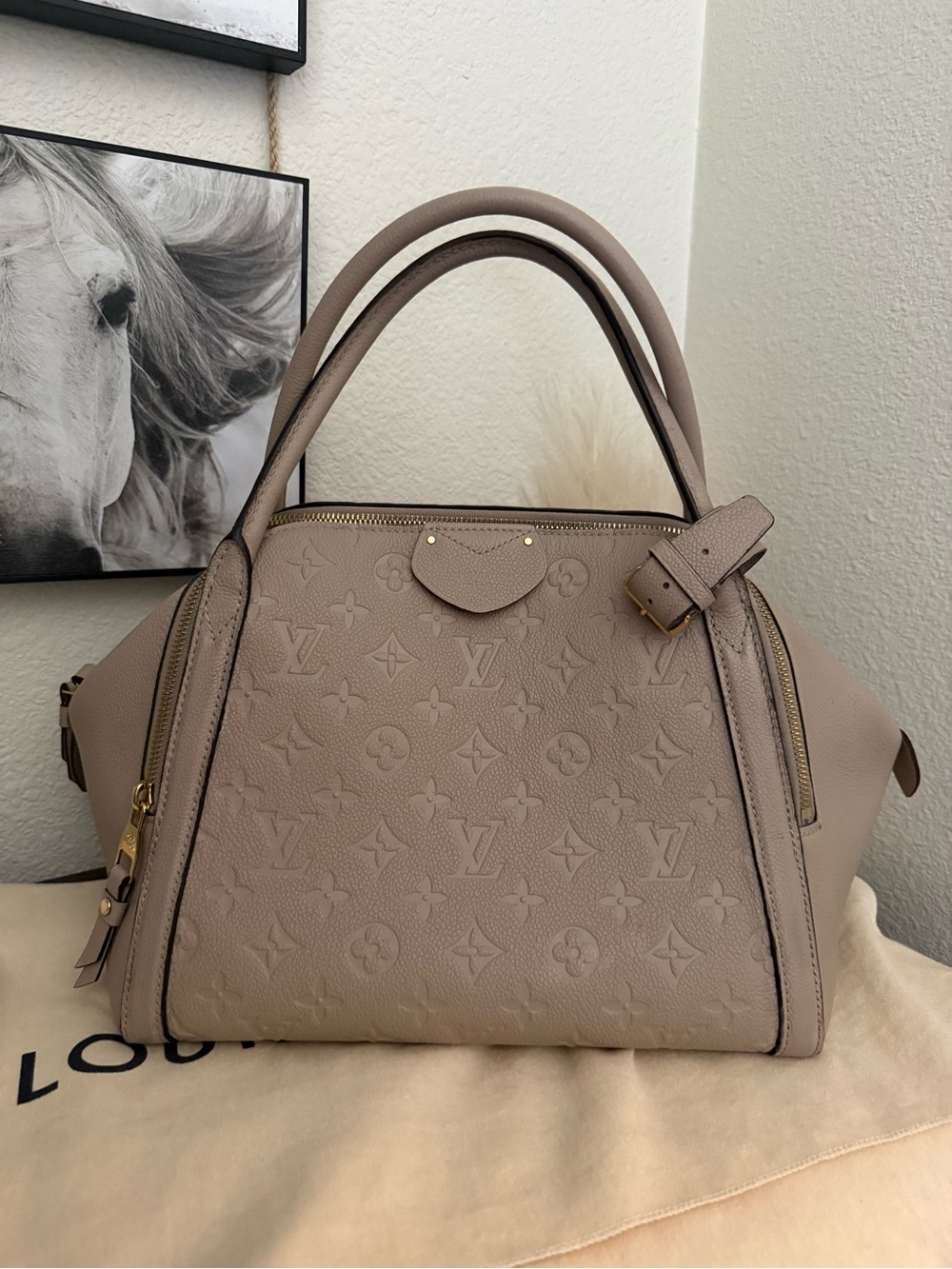 Louis Vuitton Marais MM -Taupe